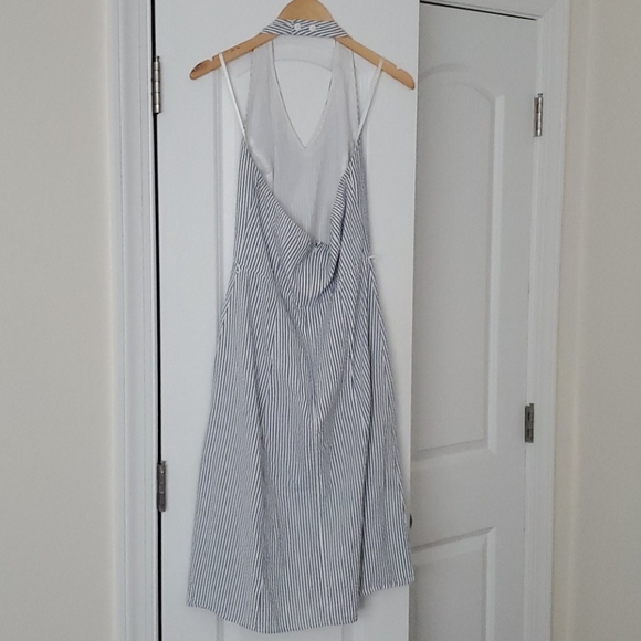 Seersucker Halter Dress - Picture 3 of 4